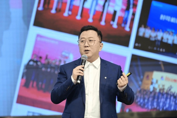 共敬十年征途，共赴天龙哥之夜——东风天龙哥俱乐部2026年客户盛典 