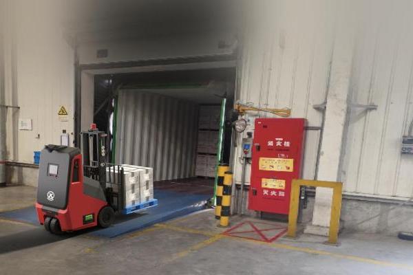 攻克物料搬运智能化“终极挑战”！具身装卸到底藏着什么“黑科技” 