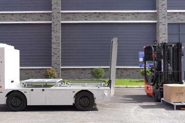 攻克物料搬运智能化“终极挑战”！具身装卸到底藏着什么“黑科技” 