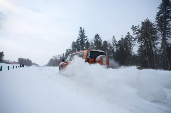 破冰而来 驭境纵横！纵横G700极寒试炼铸就“穿越之王”