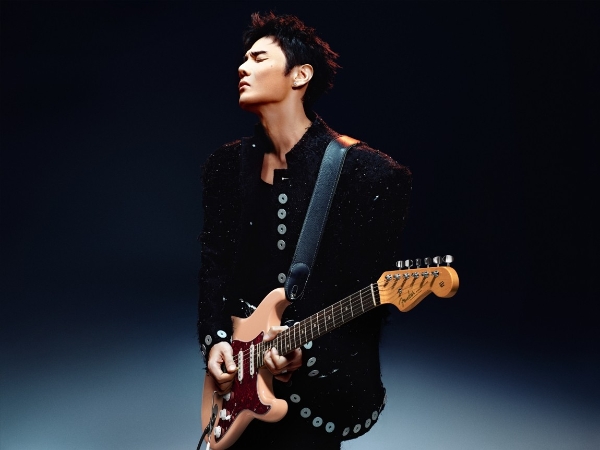 Fender携手华语音乐人李荣浩推出中国大陆首款艺术家签名款Stratocaster®电吉他 