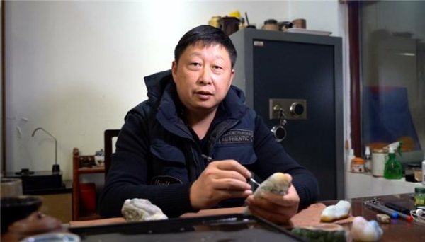  何伟：扬州工艺美术大师的守正与开新 