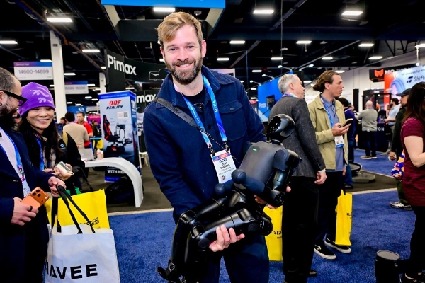 CES 2026 机器人最大黑马！让“个人机器人”从概念变现实