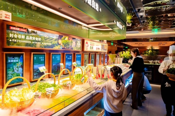 左庭右院15店齐开大排长龙：热闹背后的品牌积累与产品体验 