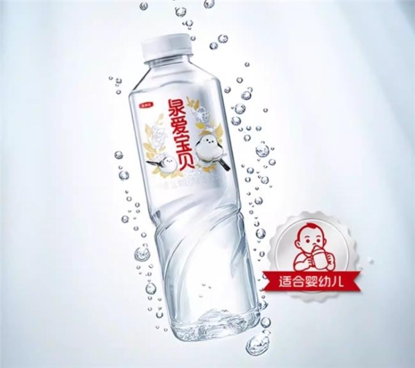 泡奶选水攻略：矿泉水和婴儿水哪个更适合泡奶 