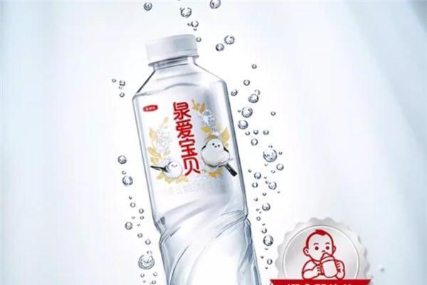 泡奶选水攻略：矿泉水和婴儿水哪个更适合泡奶 