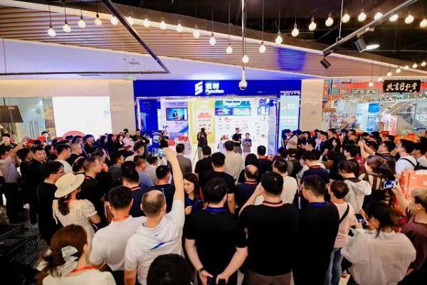 逢时科技生态合作伙伴大会召开 发布VIK金标小巨人磷虾油新品 