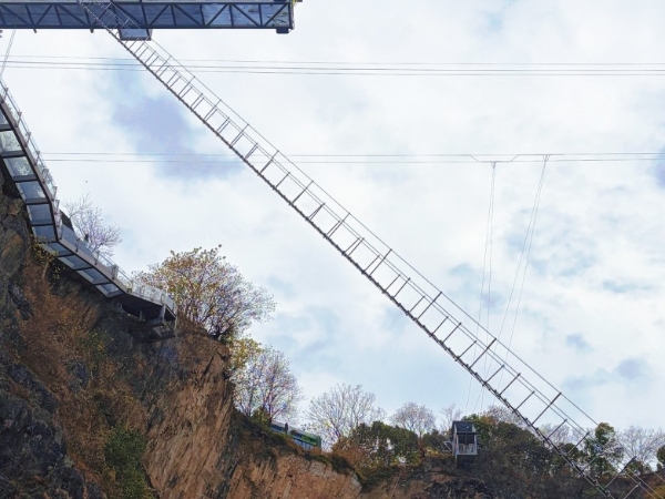 世茂深坑秘境乐园“极限引力场”破圈，探索文旅商业体运营新范式 