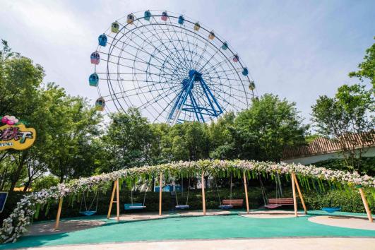 世茂深坑秘境乐园“极限引力场”破圈，探索文旅商业体运营新范式 