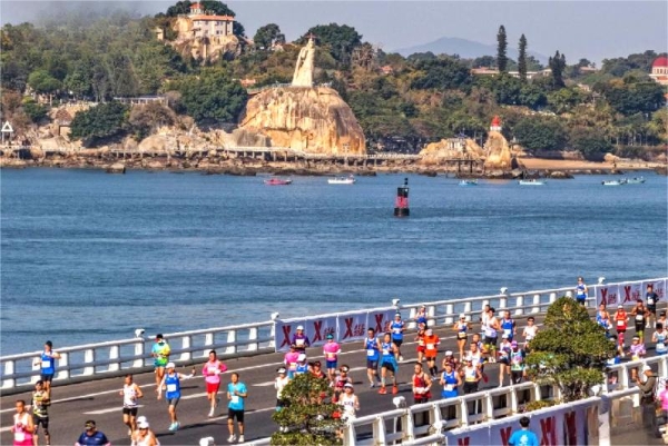  跑厦去，享热爱！2026 厦门马拉松双卫冕闪耀，OHAYO雷登用音乐点亮赛道 