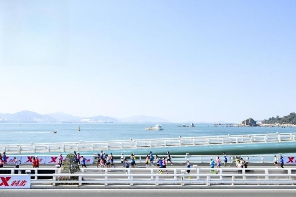  跑厦去，享热爱！2026 厦门马拉松双卫冕闪耀，OHAYO雷登用音乐点亮赛道 