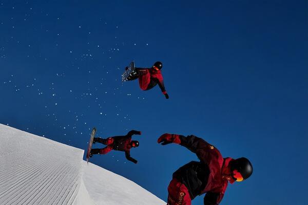 巅峰之约，并肩同行 | 迪桑特发布全新雪季国家队灵感系列 