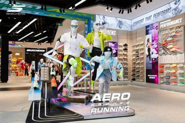 斯凯奇亚洲首家旗舰店落地中国三亚，开启沉浸式运动零售新体验 