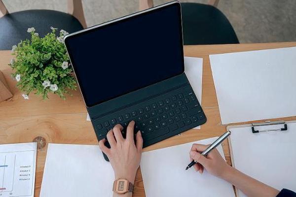 御享分红26与御享金越年金来了，如何守护家庭“财、医、养、乐” 