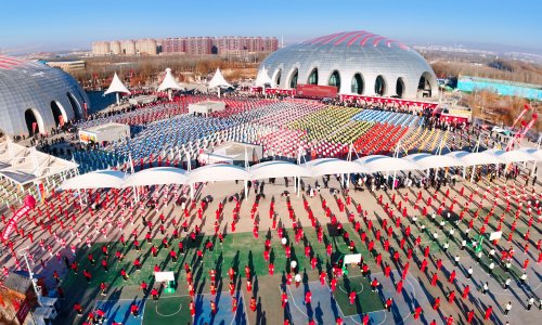  非遗薪火少年传 钱鞭铿锵庆新年 中宁县2026年黄羊钱鞭万人普及推广暨集中展演 