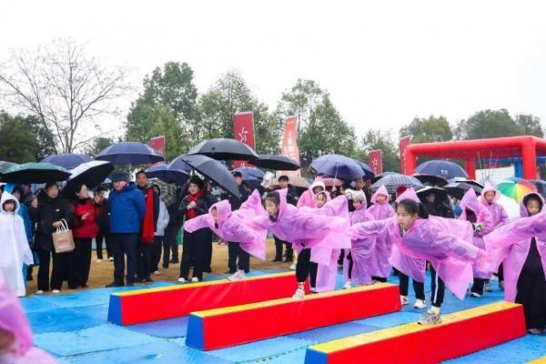 全民登高谱新篇，策马奔腾启华年：“中国体育彩票”2026年全国新年登高健身大会举行