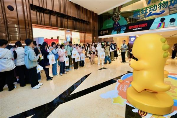 奶龙六周年：线下观影+亮相央视+五城大屏，跟3900万粉丝快乐同步