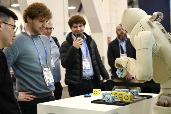 傅利叶首秀CES 2026，全面展示“有温度”的人机交互