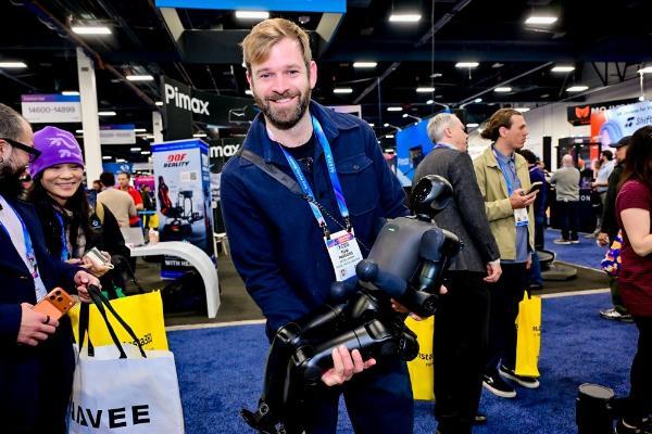 CES 2026 机器人最大黑马！让“个人机器人”从概念变现实