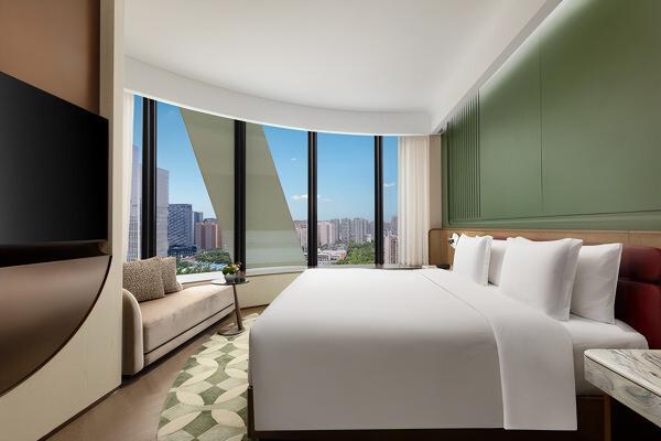 成都金融城英迪格酒店携手仰望汽车 