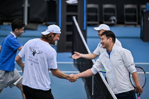 莱巴金娜澳网复仇夺冠，国窖1573为胜利时刻干杯