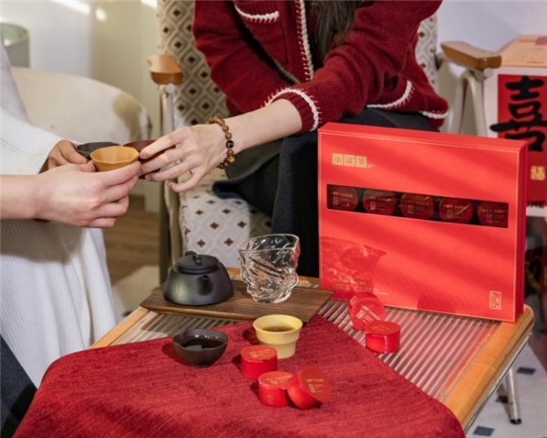 以一杯茶致敬新年：小罐茶，心意自成的诗篇 