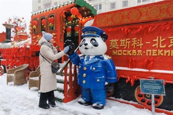 中国新年点亮莫斯科市中心 春节文化成为中俄交流新风景 