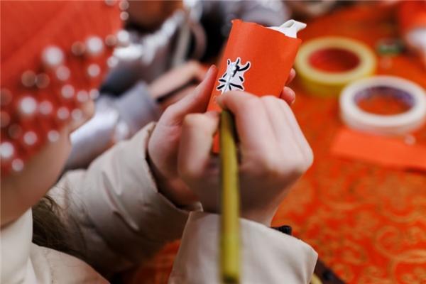 中国新年点亮莫斯科市中心 春节文化成为中俄交流新风景 