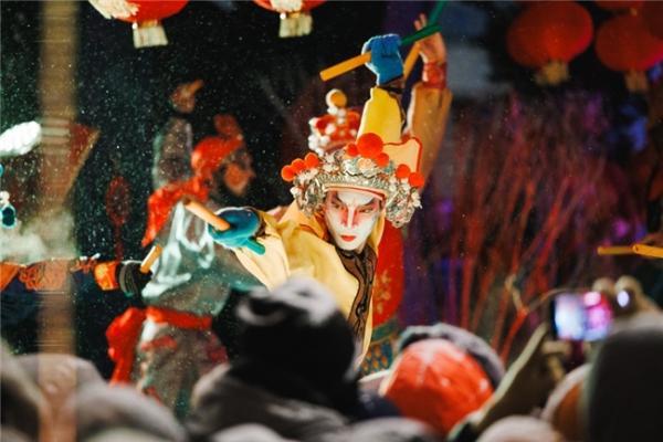 中国新年点亮莫斯科市中心 春节文化成为中俄交流新风景 