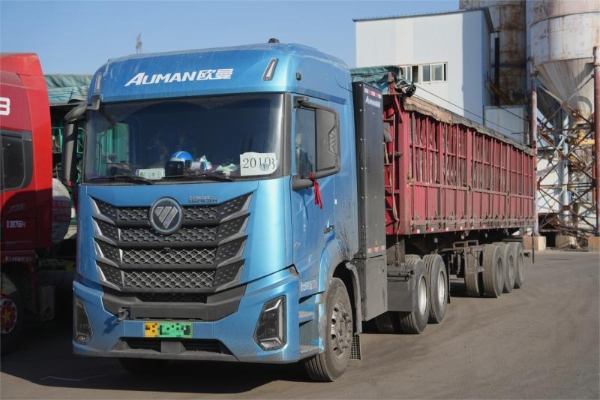 高效节能+驾乘舒适！欧曼银河5M纯电重卡让韩师傅运煤能赢能享 