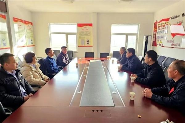 京清汽车产业园赴肖羊坊村开展春节走访慰问 