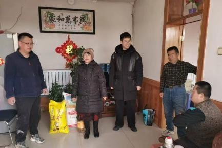 京清汽车产业园赴肖羊坊村开展春节走访慰问 