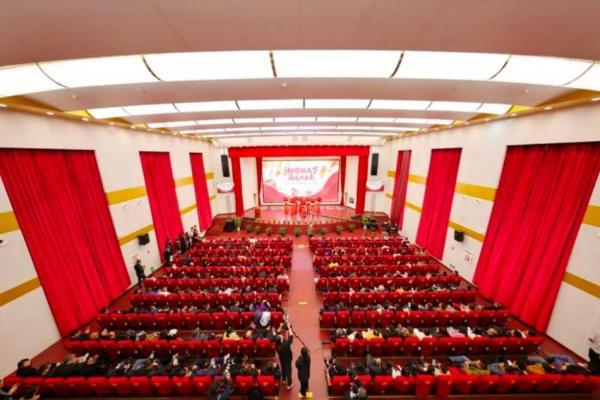 “湘情联天下 商道共未来”2025年度湖南省商业联合会会员代表大会暨年会隆重举行 