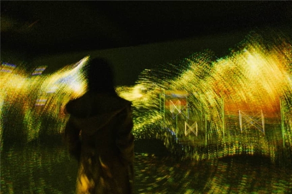 非遗游和文化游走热 濮院时尚古镇成新春“打卡”热门地 