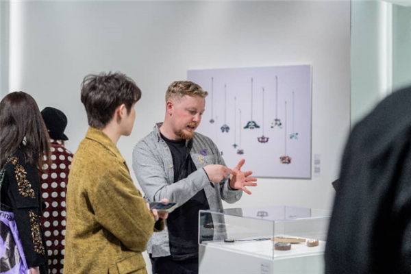 非遗游和文化游走热 濮院时尚古镇成新春“打卡”热门地 