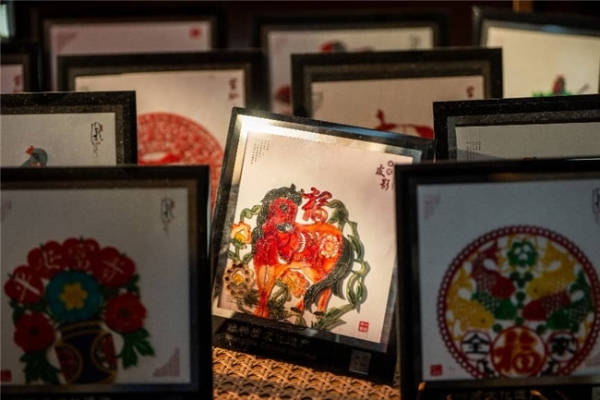 非遗游和文化游走热 濮院时尚古镇成新春“打卡”热门地 