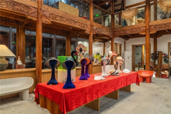 非遗游和文化游走热 濮院时尚古镇成新春“打卡”热门地 