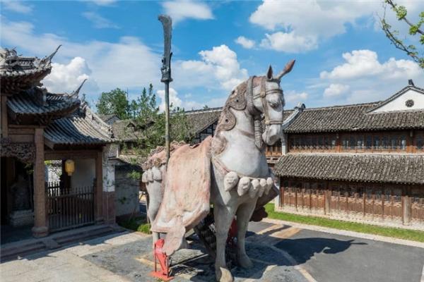 非遗游和文化游走热 濮院时尚古镇成新春“打卡”热门地 