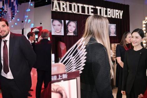 胡可作为演艺界代表受邀出席英国首相访华招待会，助力中英电商合作 