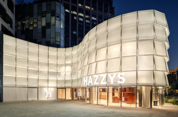 品牌新引擎 | HAZZYS首家旗舰店启幕上海新天地 