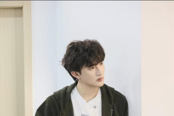 告别“霸总叙事”，1688“厂综”《老板是新人》呈现中国制造业的“真实厂二代” 