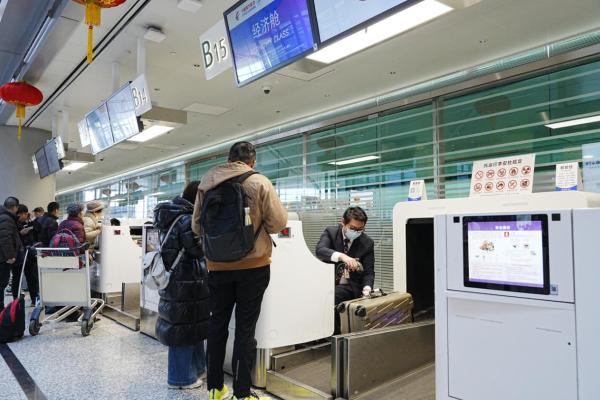 2026年春运首日，东航运输旅客超42万人次 