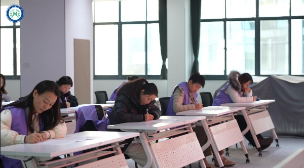 赋能身心·重塑职业未来：人社部认证精油疗愈师培训，由纳澳精油集团与纳芳香研究院领航启程！ 