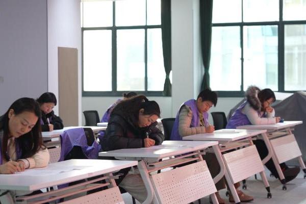 赋能身心·重塑职业未来：人社部认证精油疗愈师培训，由纳澳精油集团与纳芳香研究院领航启程！ 