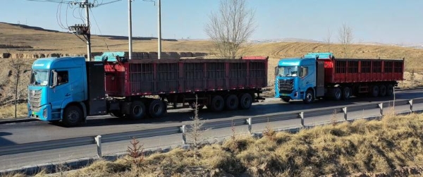 日均3000吨运力拉满！欧曼银河5M纯电重卡助闵总高效贯通煤炭运输线 