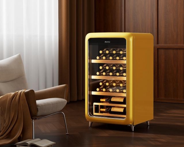 新春纳吉 鎏金焕新｜MINIJ小吉以流沙金系列家电开启新年家装新风尚 