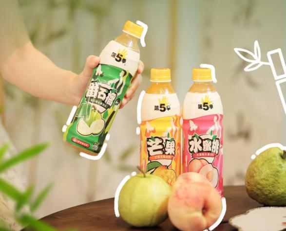  健力宝第五季水果饮料亮相情人节多样约会场景 