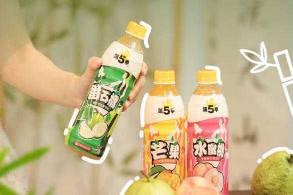  健力宝第五季水果饮料亮相情人节多样约会场景 