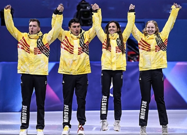 米兰冰雪盛会圆满闭幕，匹克实力军团亮眼战绩闪耀米兰 