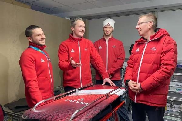 米兰冰雪盛会圆满闭幕，匹克实力军团亮眼战绩闪耀米兰 